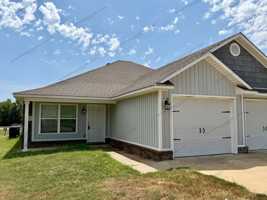 featured image of 2121 Ingalls Ln #B