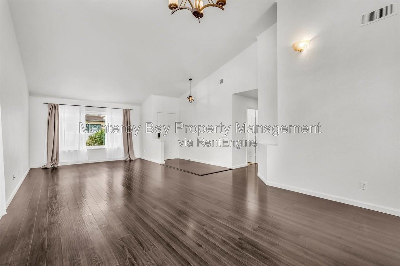 383 Hillcrest Ave - Photo 5 of 29