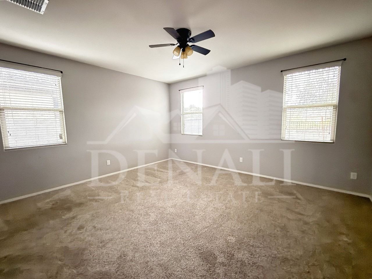 5231 W Leodra Ln - Photo 4 of 13