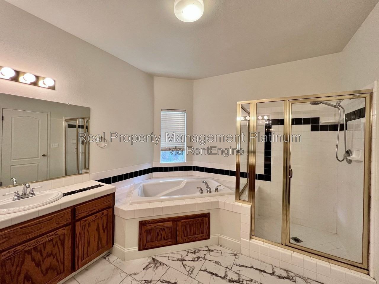 10263 N Recreation Ave - Photo 4 of 10