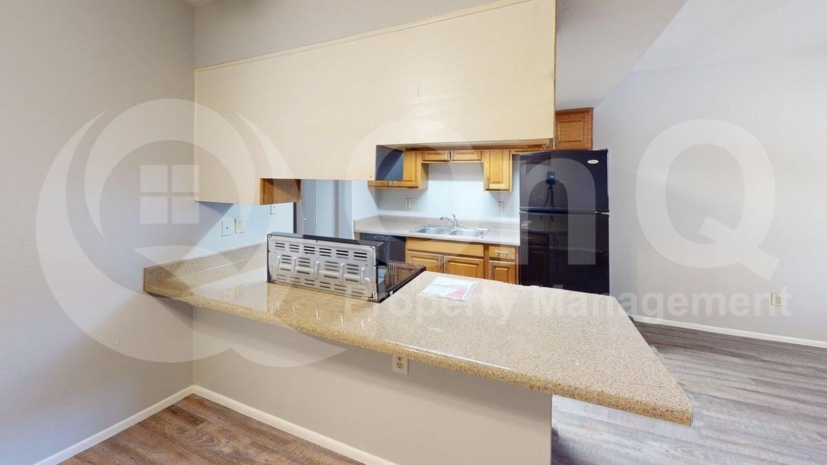 3002 E Waltann Ln #3 - Photo 2 of 9
