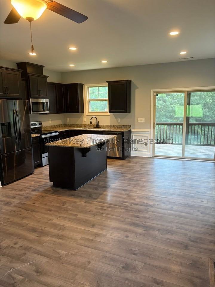 275 Buhrstone Mill St - Photo 5 of 23