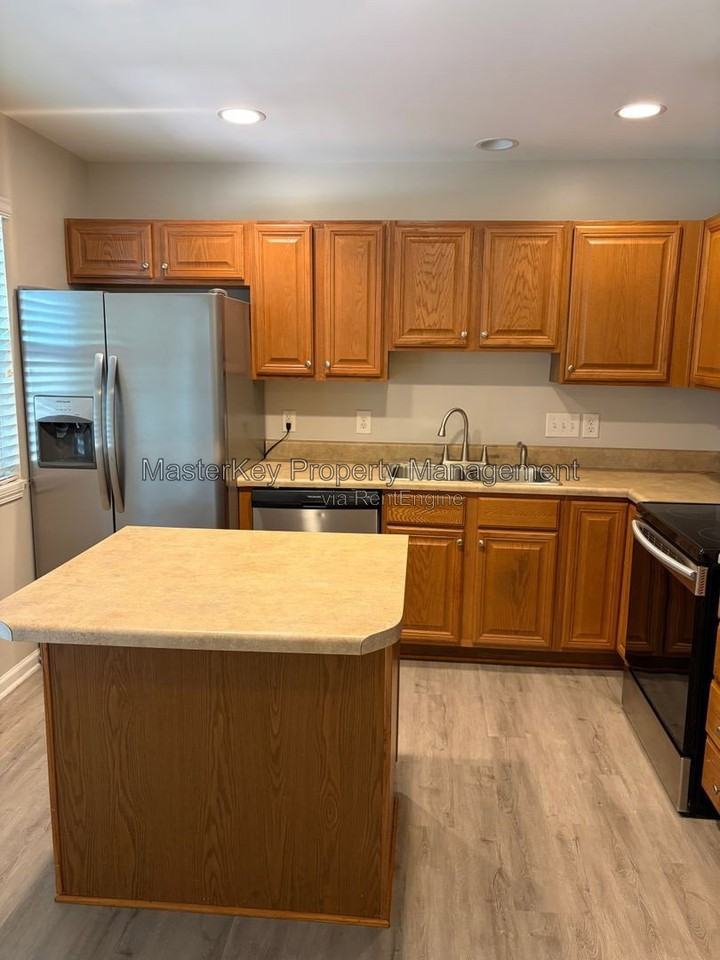 3623 Bison Hill Ln - Photo 2 of 16