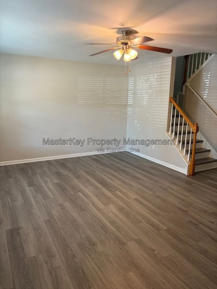 3623 Bison Hill Ln - Photo 4 of 16