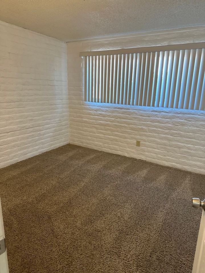 4553 E Bellevue St - Photo 5 of 11