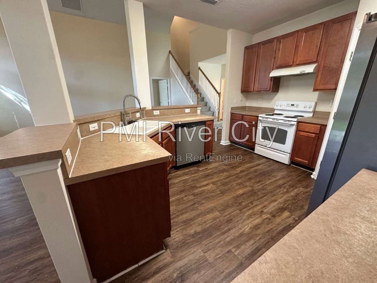 3553 Silver Bluff Blvd - Photo 7 of 26
