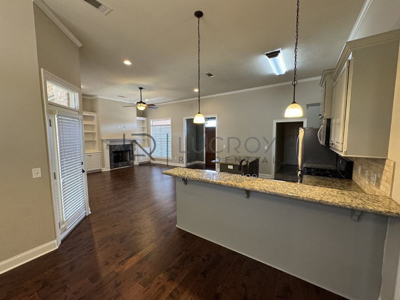 120 Marion Dr - Photo 4 of 21