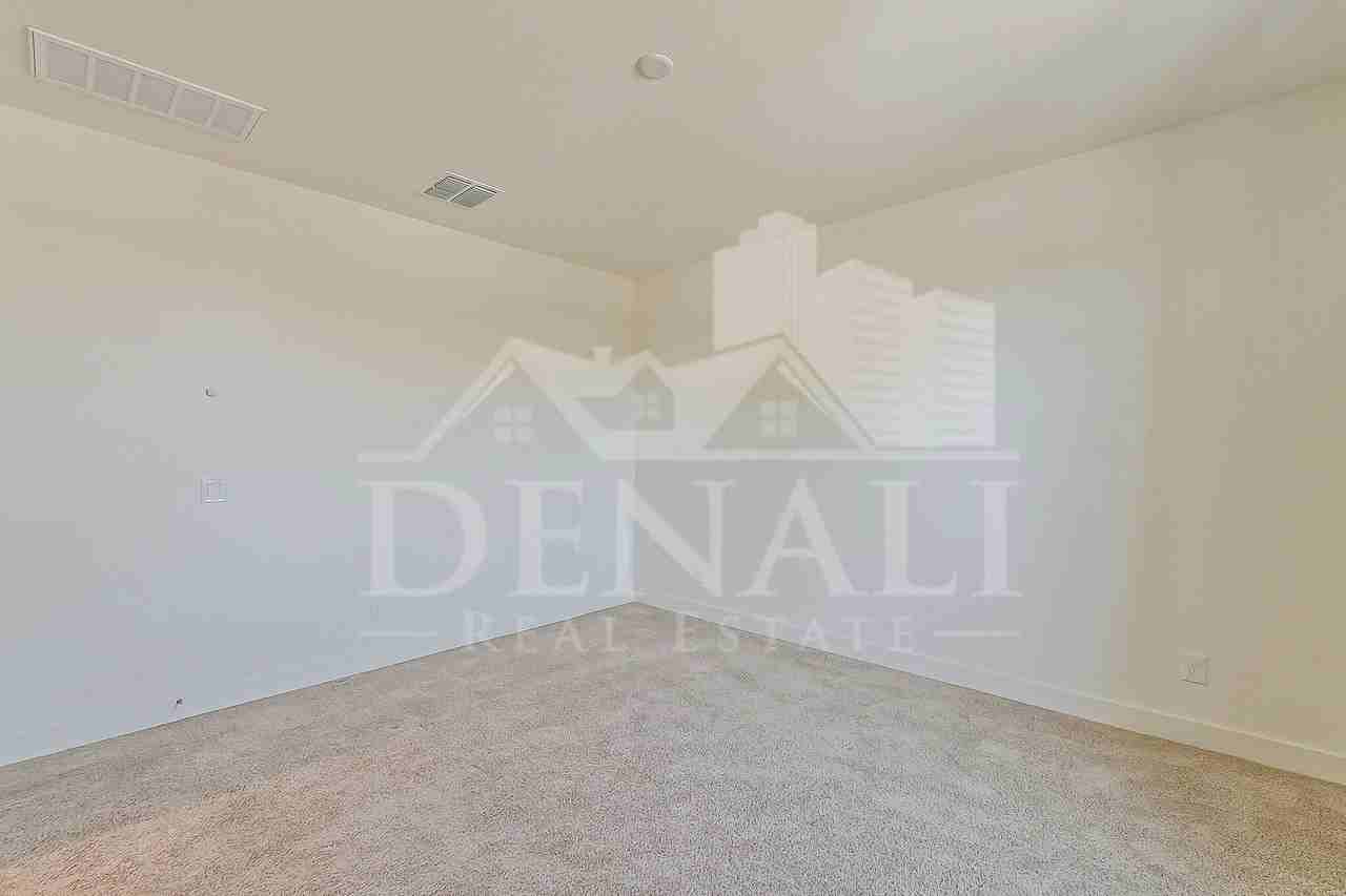 10962 W Taylor St - Photo 6 of 43