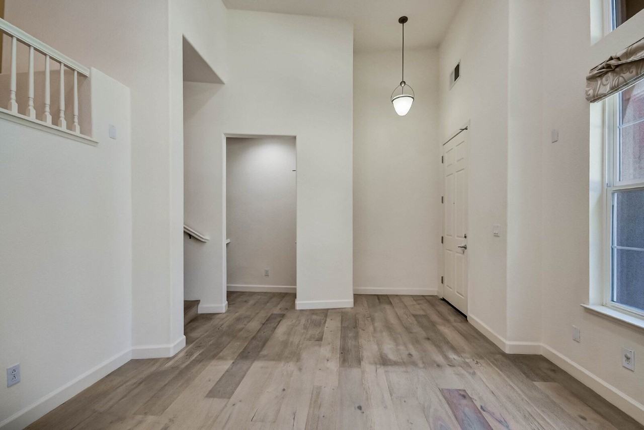 4518 Lick Mill Blvd - Photo 6 of 42