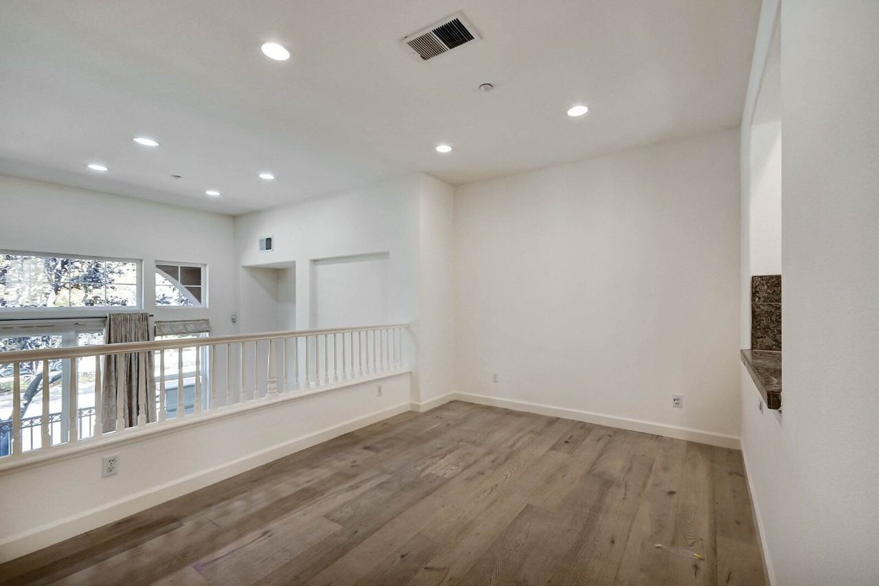 4518 Lick Mill Blvd - Photo 7 of 42