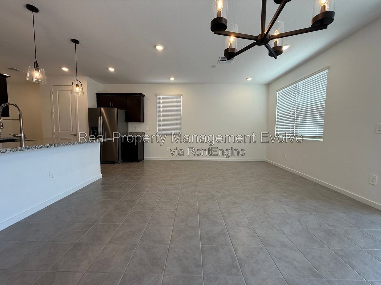 4169 W Jeanette Ln - Photo 5 of 26