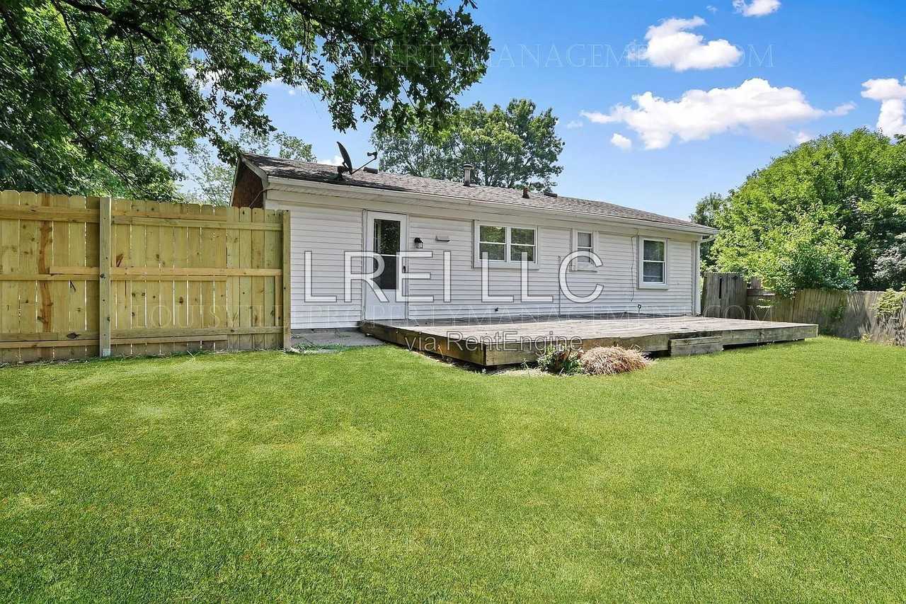 8300 Candleglow Ln - Photo 3 of 15