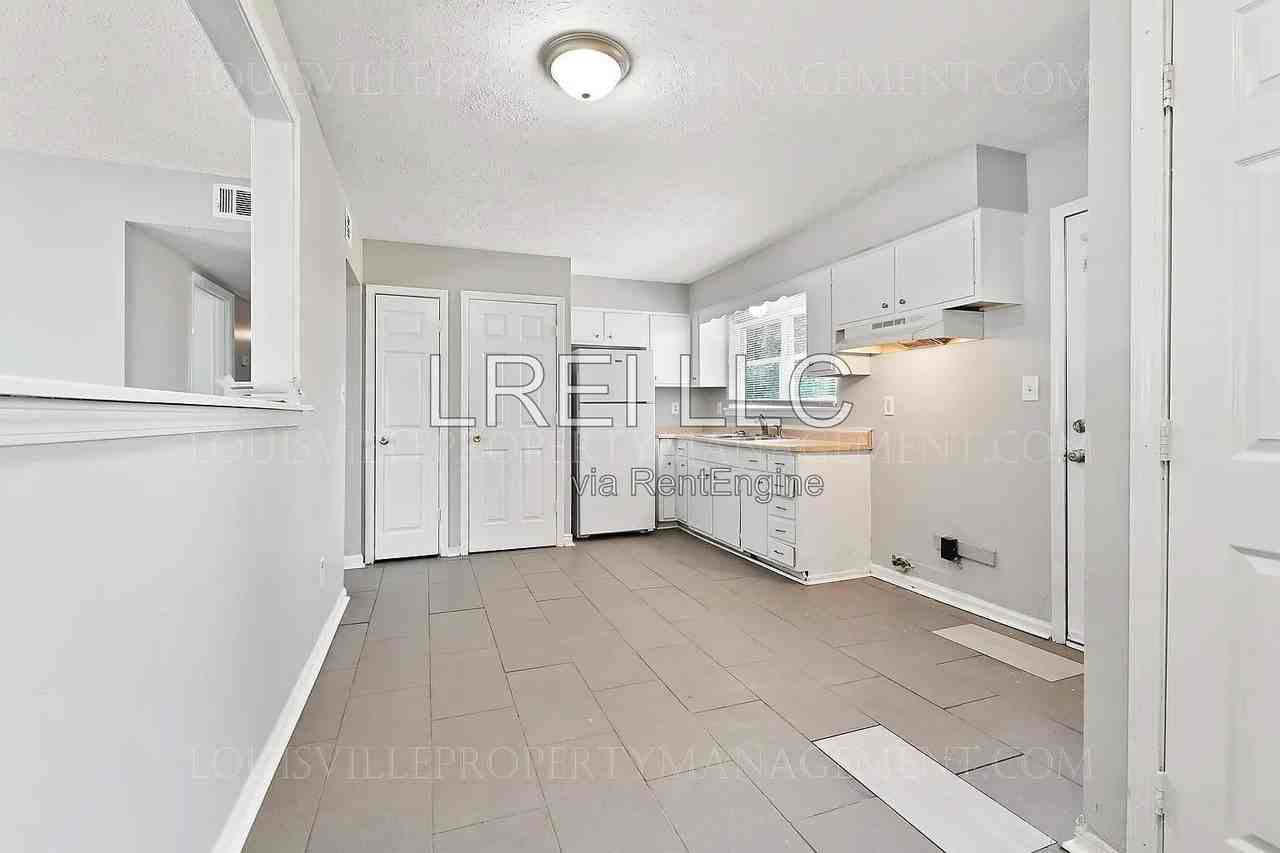 8300 Candleglow Ln - Photo 5 of 15