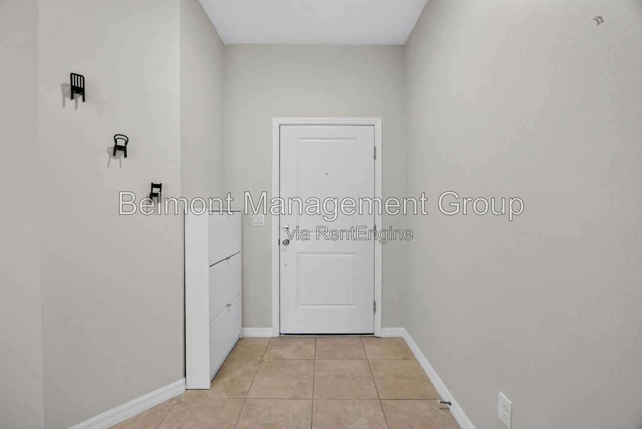 3004 Alessa Loop - Photo 4 of 24