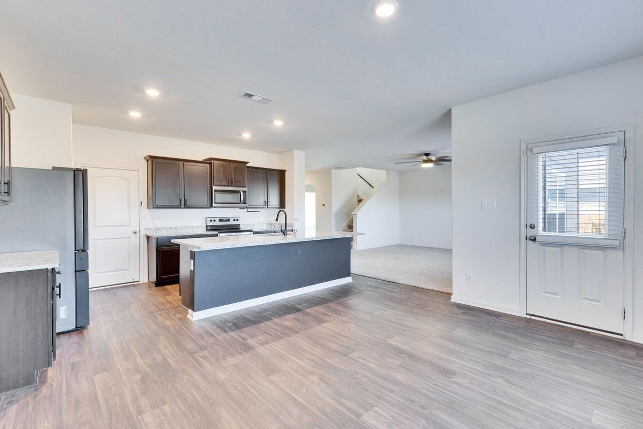 18512 Quiet Range Dr - Photo 2 of 50