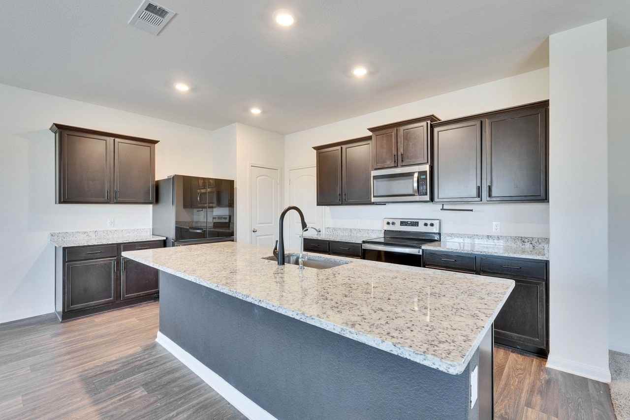 18512 Quiet Range Dr - Photo 3 of 50