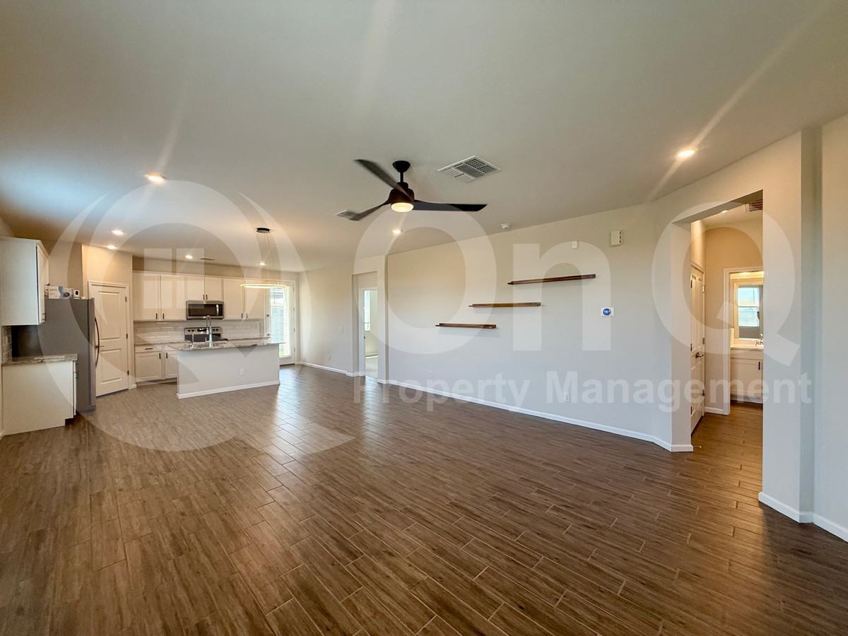 17309 W Paraiso Ln - Photo 5 of 17