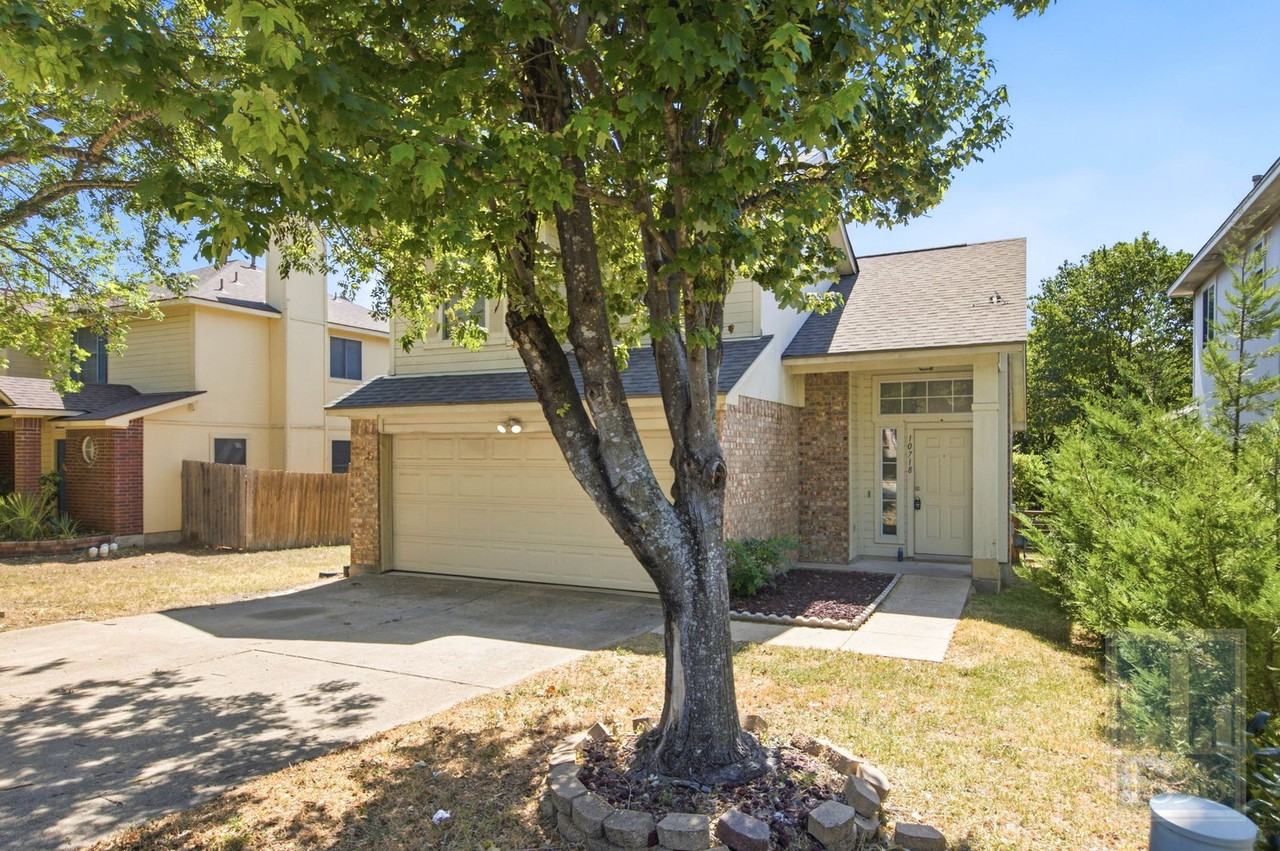 10718 Claywood Dr - Photo 4 of 35