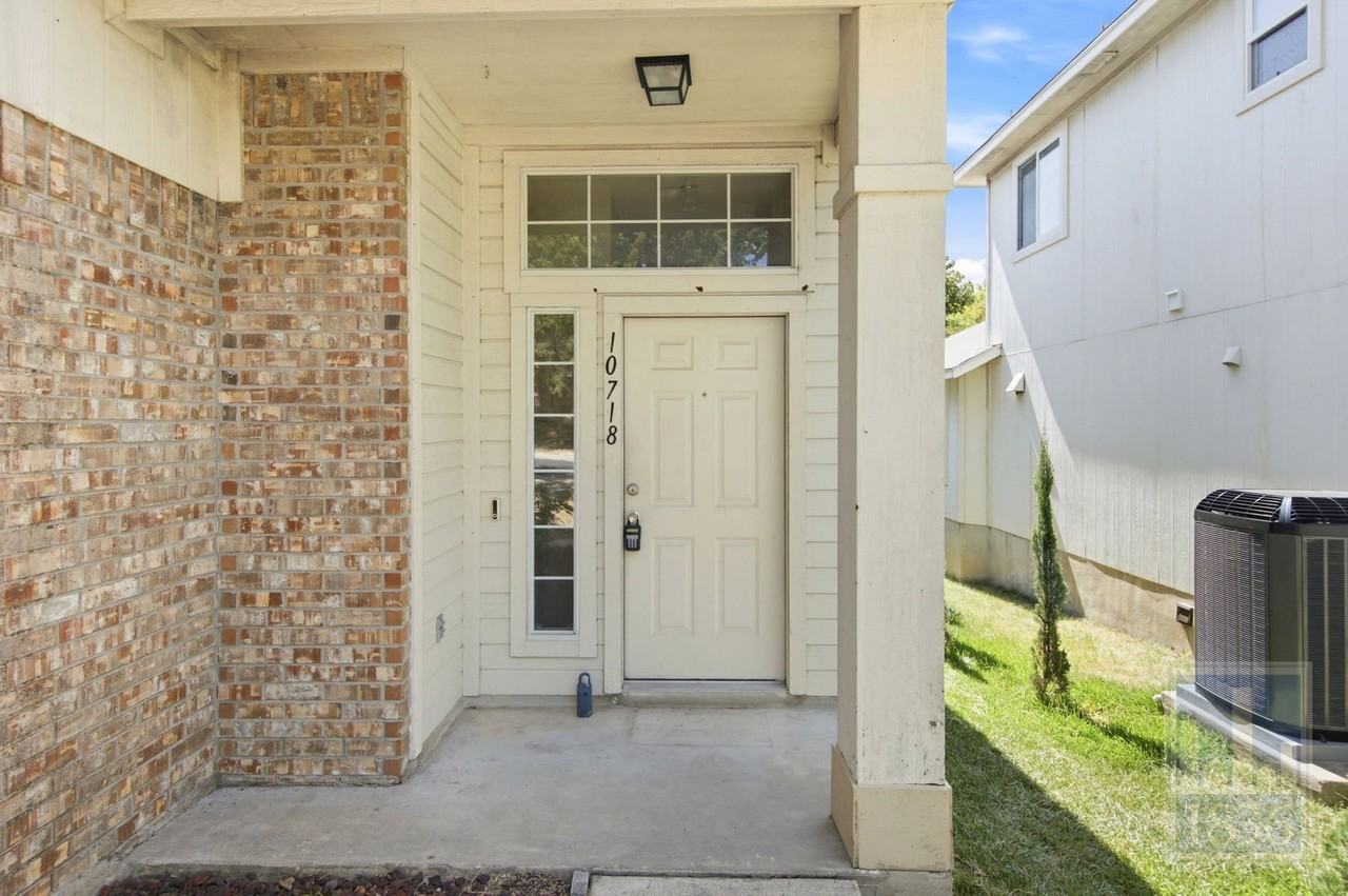 10718 Claywood Dr - Photo 5 of 35