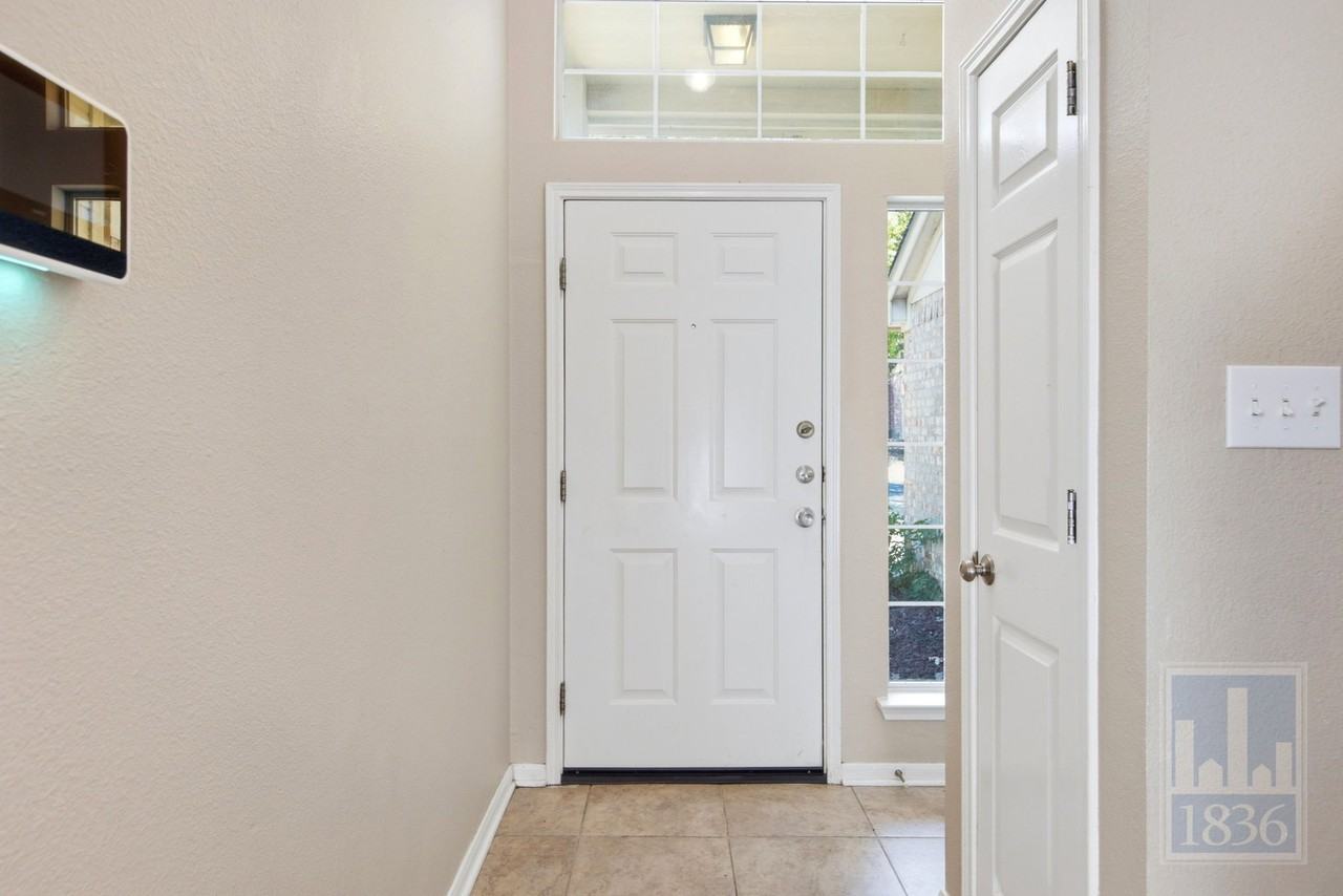 10718 Claywood Dr - Photo 6 of 35