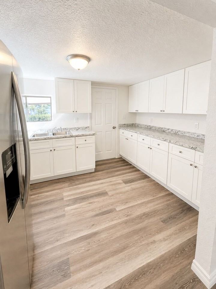 1052 Osceola Trl - Photo 7 of 14