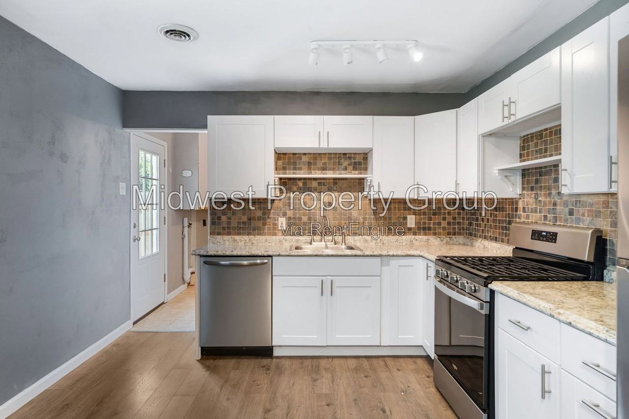 1595 Flicker Dr - Photo 2 of 28