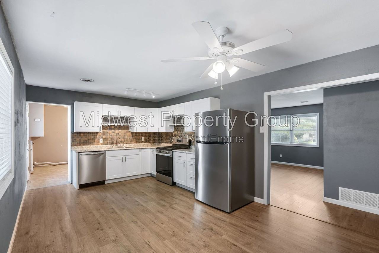 1595 Flicker Dr - Photo 5 of 28
