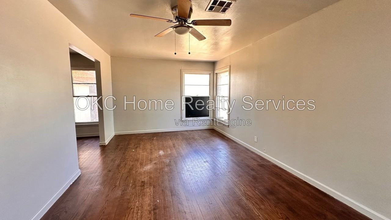 6413 N Ross Ave - Photo 3 of 17