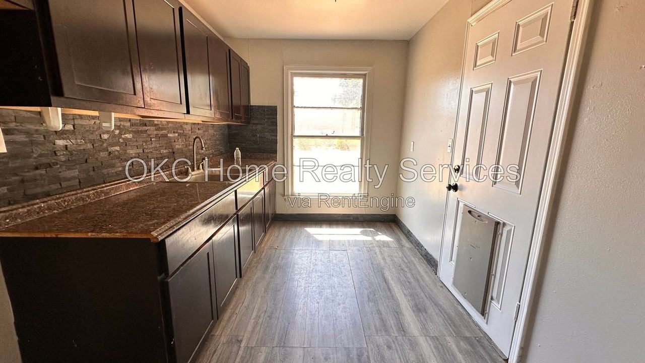 6413 N Ross Ave - Photo 7 of 17
