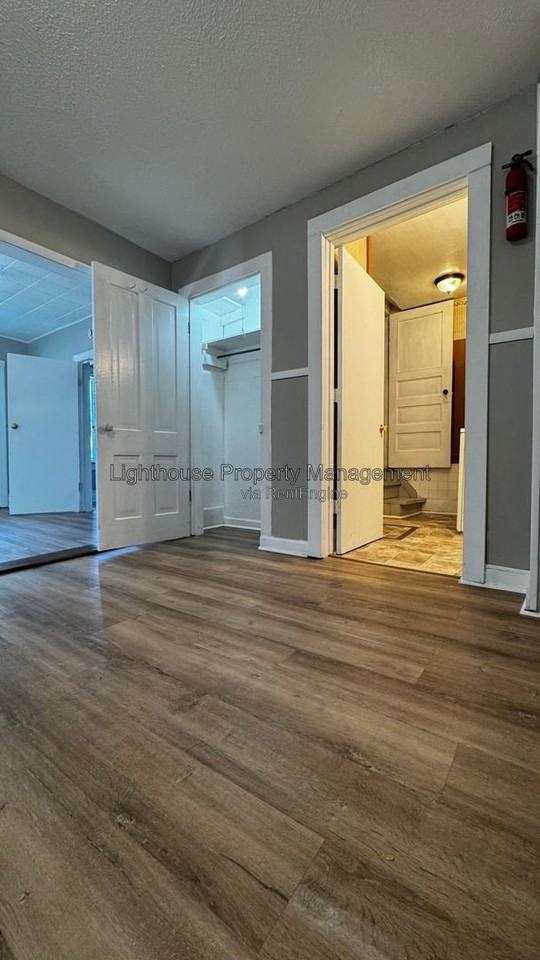 1382 Park St - Photo 5 of 11