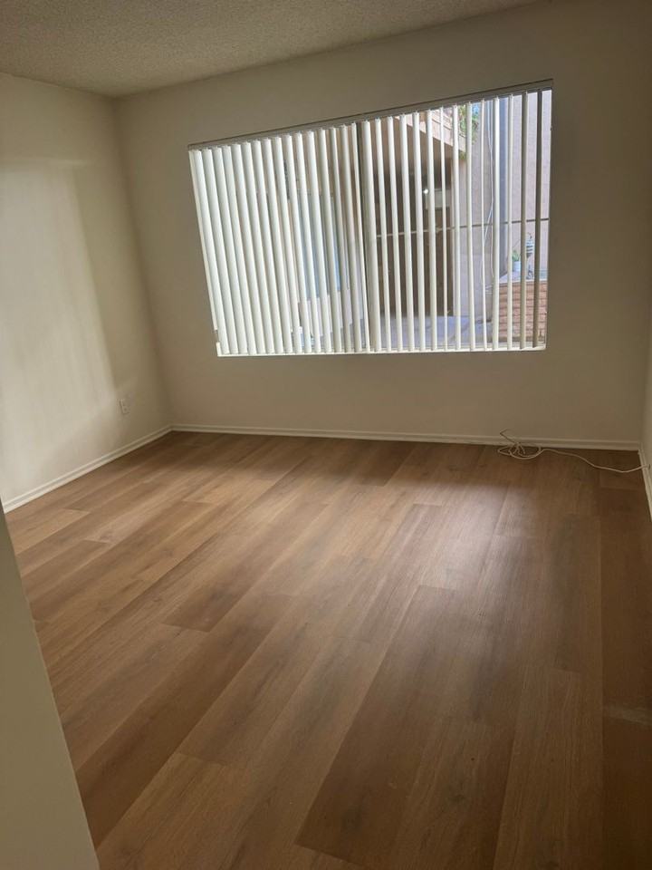 045 - Jackson Apartments - Photo 7 of 17