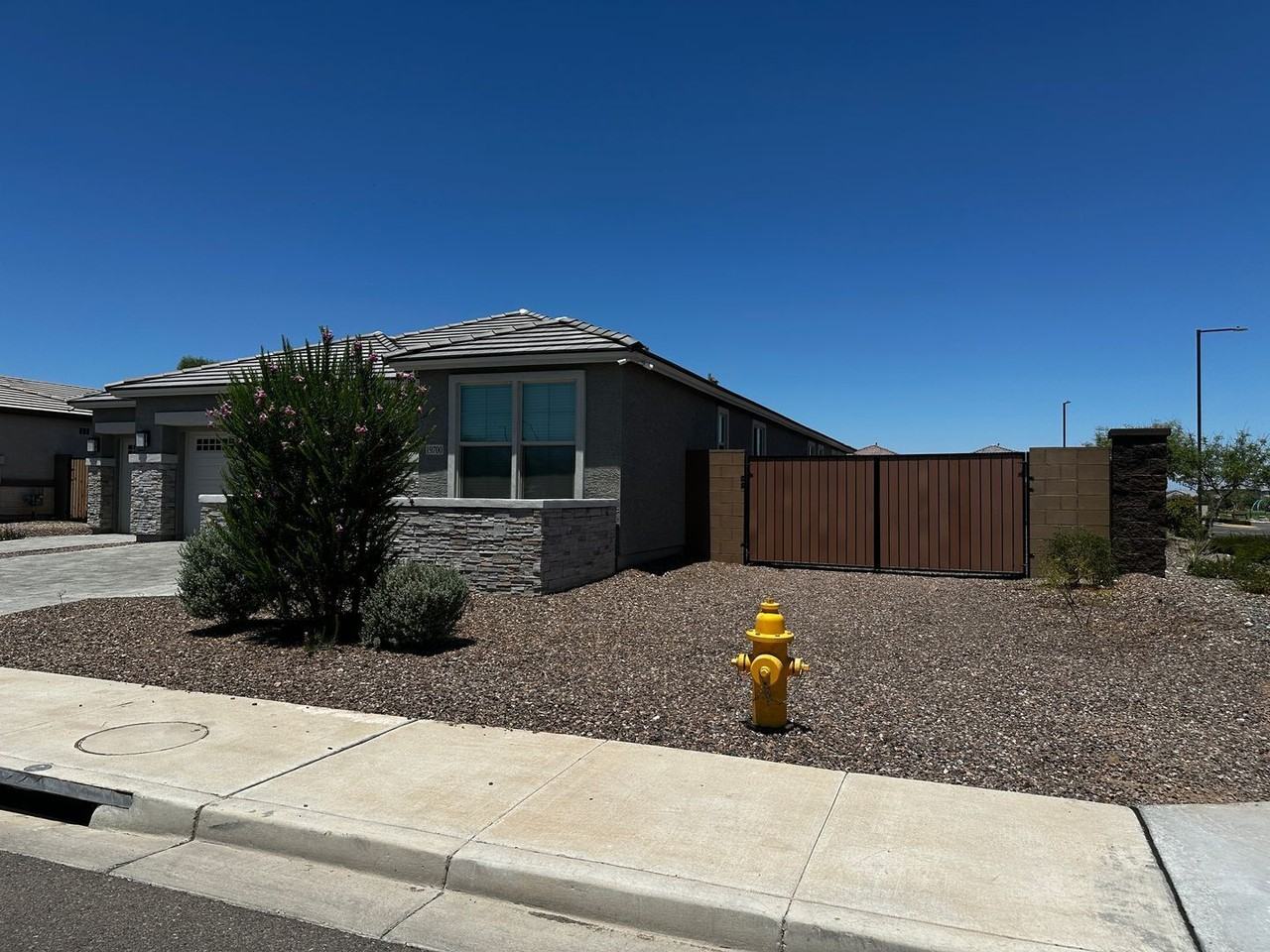 19700 W San Miguel Ave - Photo 2 of 28