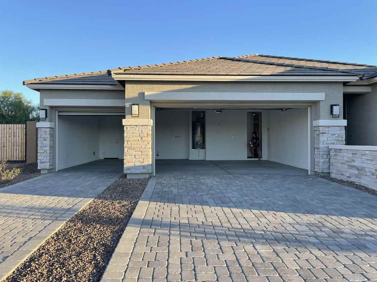 19700 W San Miguel Ave - Photo 3 of 28