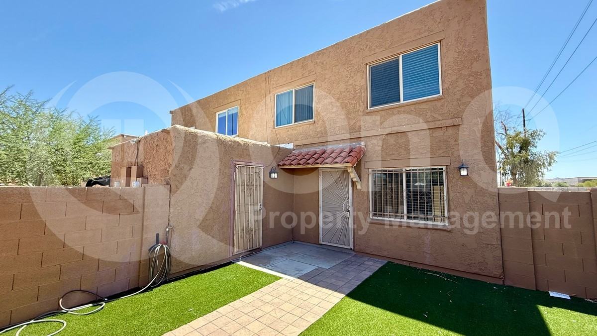 4601 E Southgate Ave - Photo 4 of 26