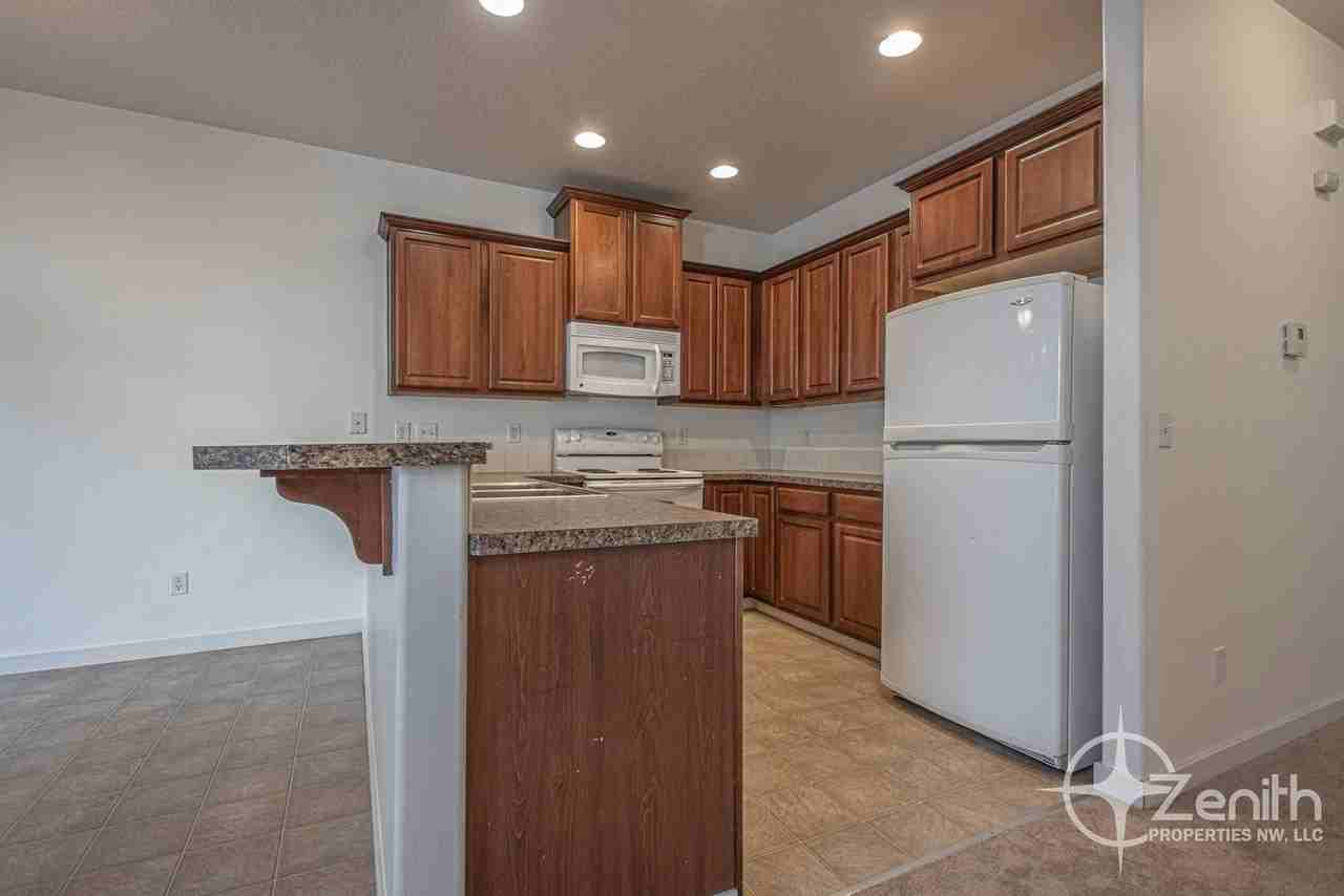 7021 Ne 55th St - Photo 7 of 31