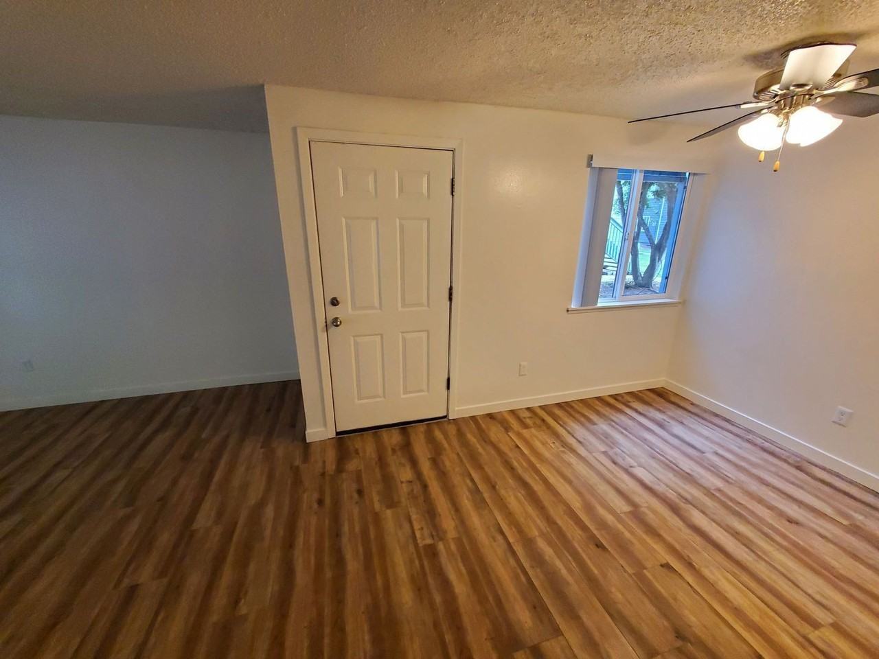 403 Senate St Nw - Photo 4 of 26