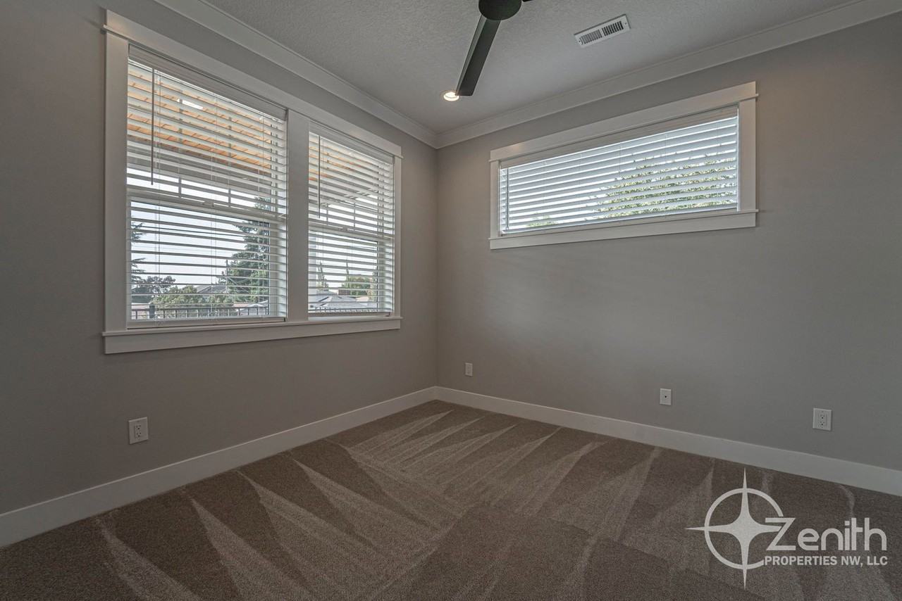 3405 Kauffman Ave #3405 - Photo 7 of 34
