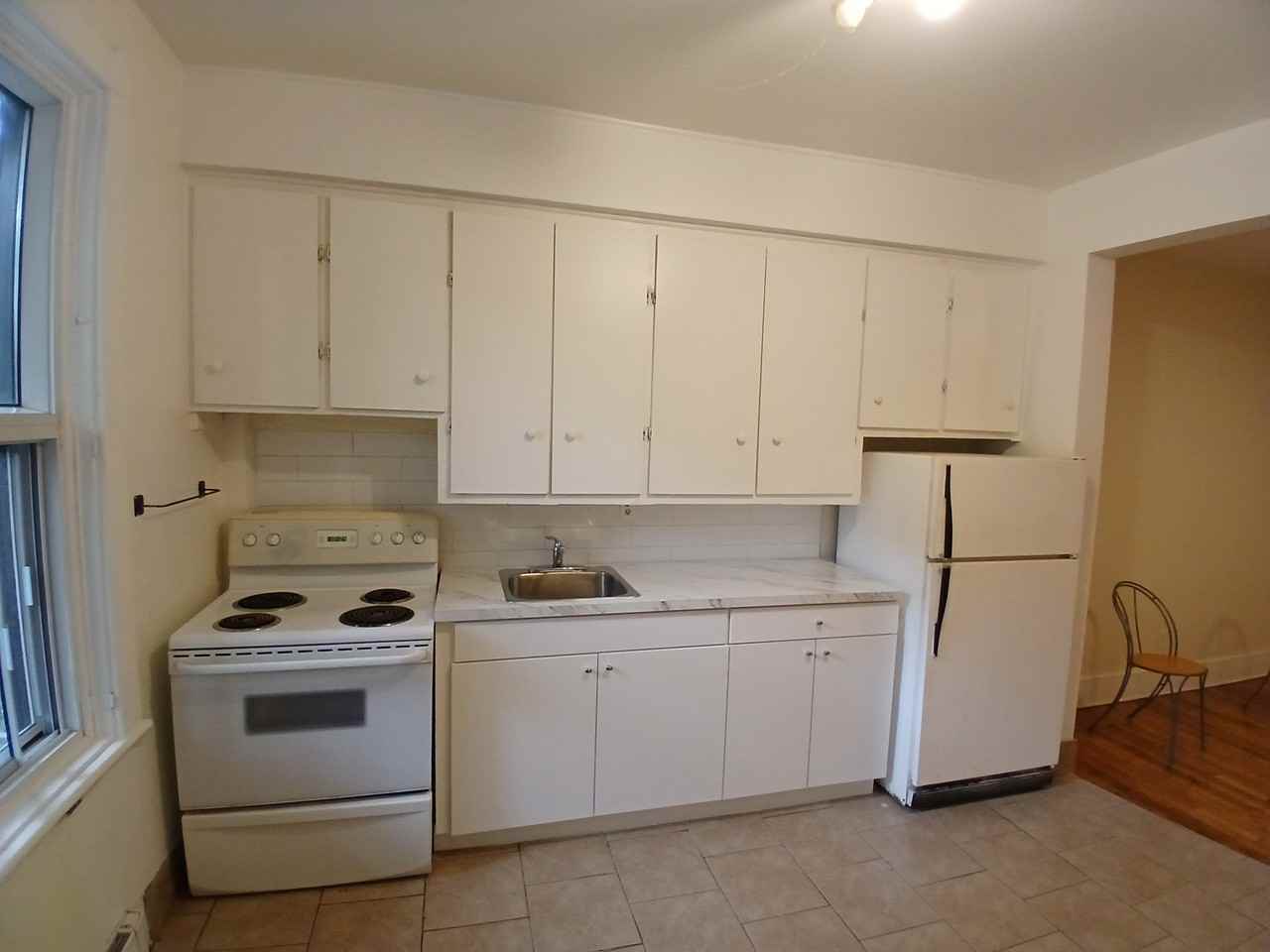 5468 Avenue Casgrain - Photo 2 of 16