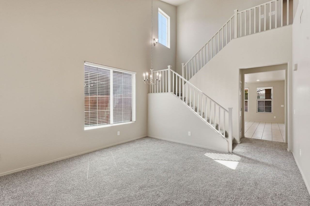 2949 E Isaiah Ave - Photo 6 of 40