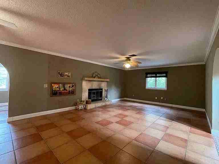 8301 135th Ln - Photo 7 of 41