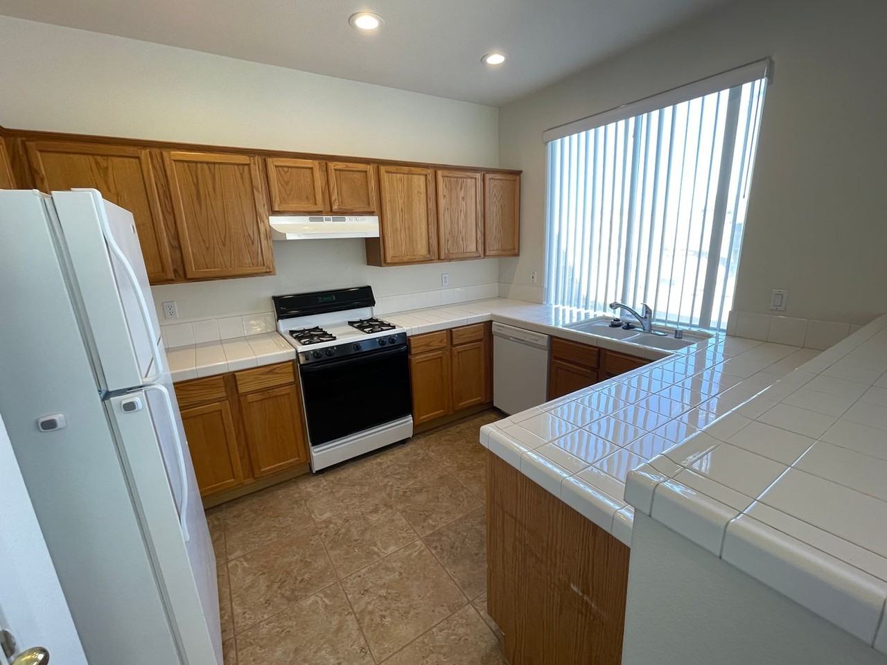 10720 Woodlore Pl - Photo 4 of 9