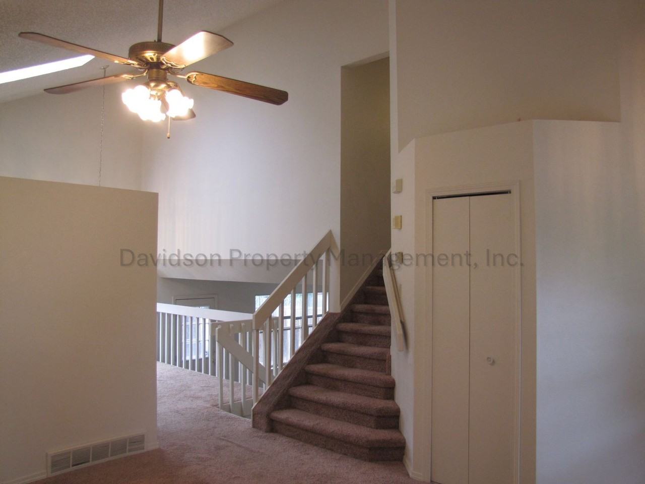 5624 Corinth Dr - Photo 3 of 17