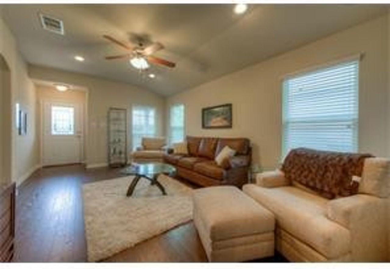 932 Lost Pines Ln - Photo 5 of 24