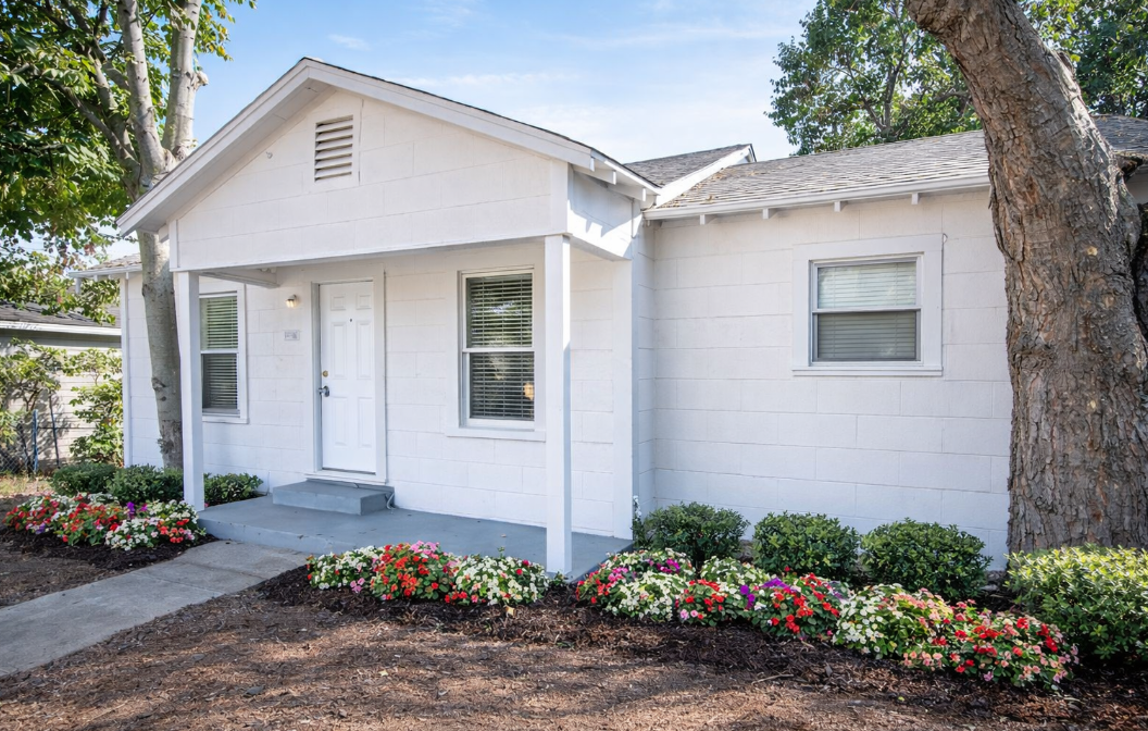 2242 Burnet Street - Photo 2 of 19