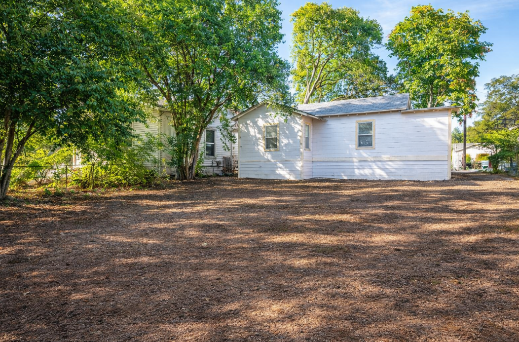 2242 Burnet Street - Photo 6 of 19