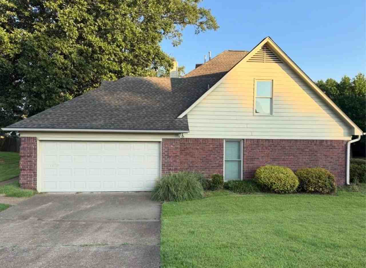 8859 Chimneyrock Blvd - Photo 3 of 23