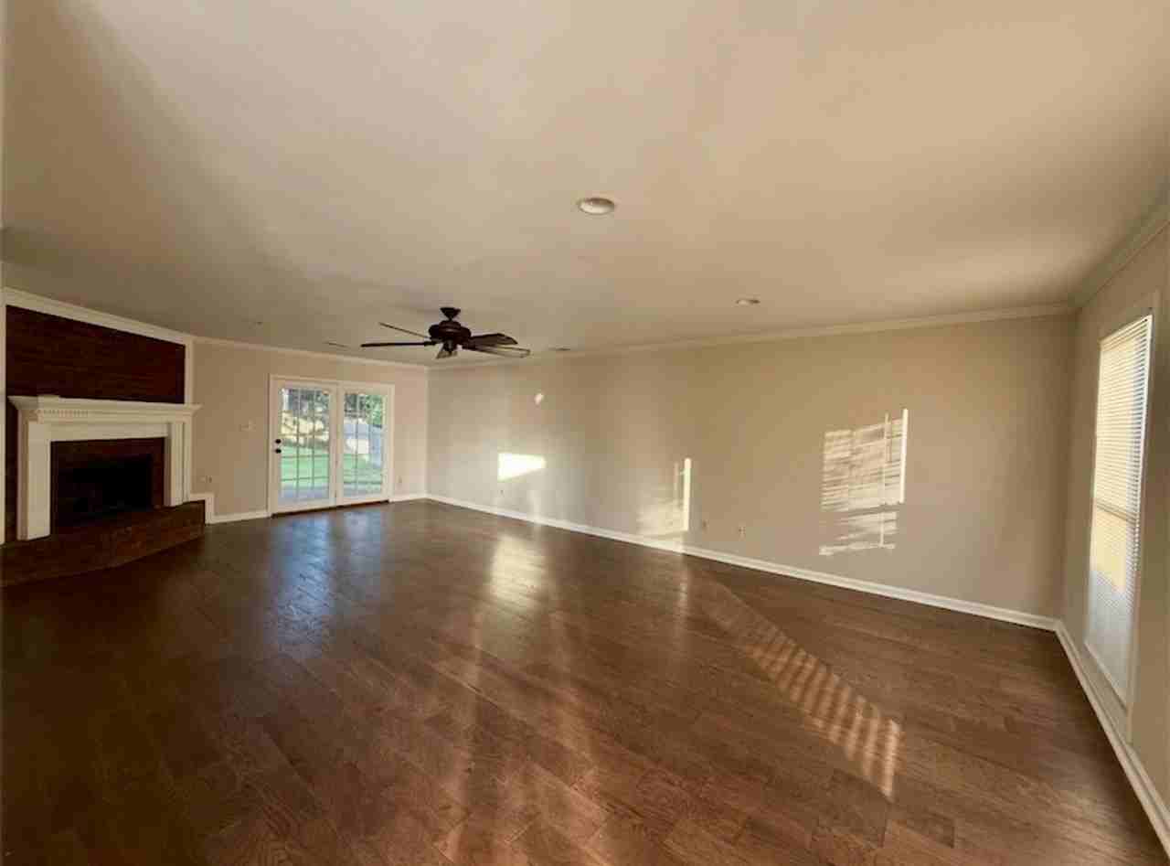 8859 Chimneyrock Blvd - Photo 4 of 23