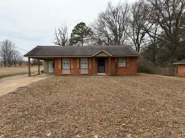 featured image of 4933 Leonard Rd