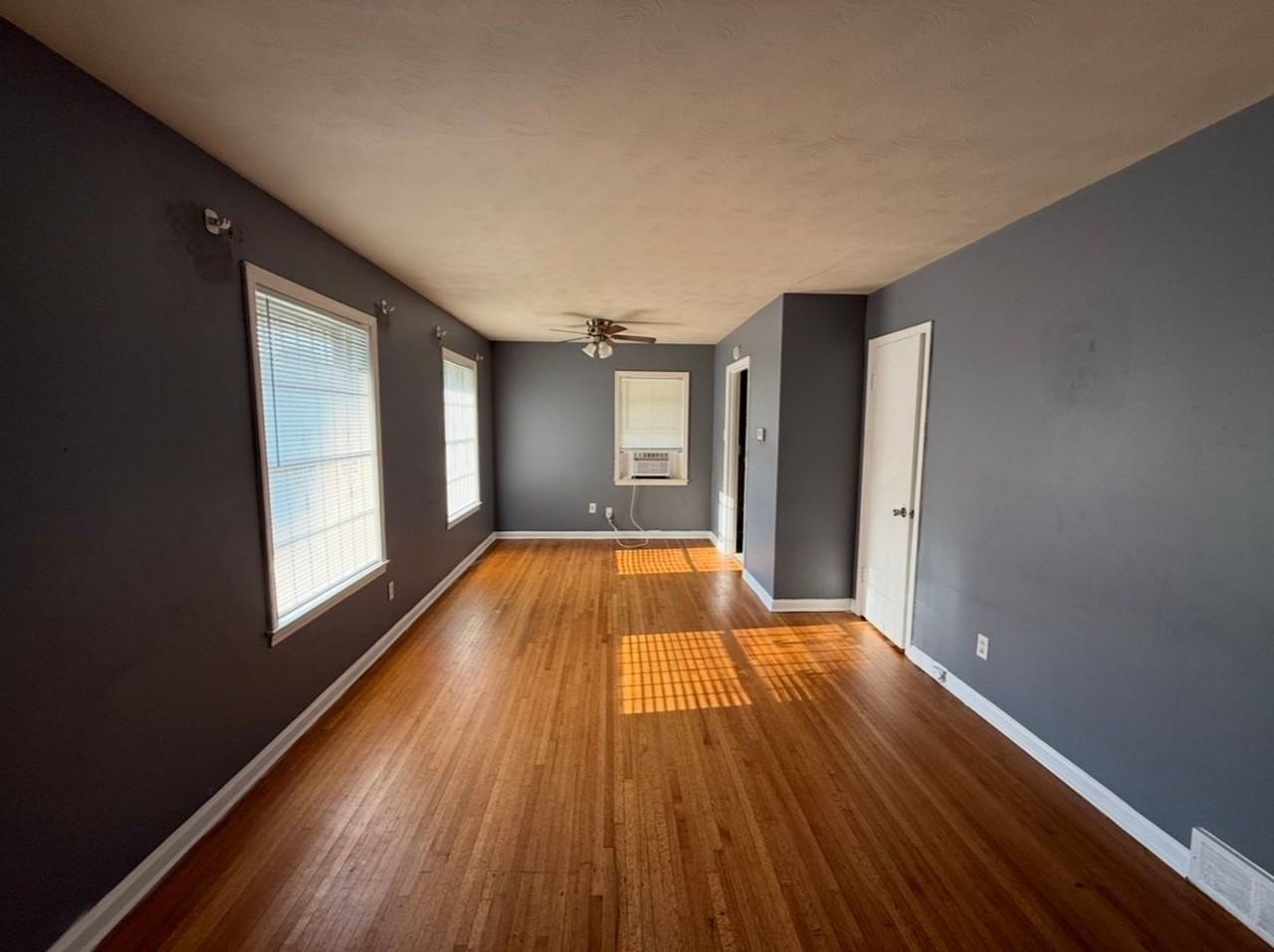 4933 Leonard Rd - Photo 3 of 7