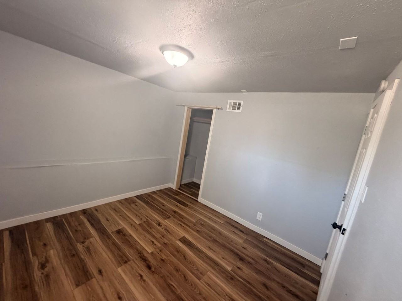 1335 Crescent Ave - Photo 2 of 9
